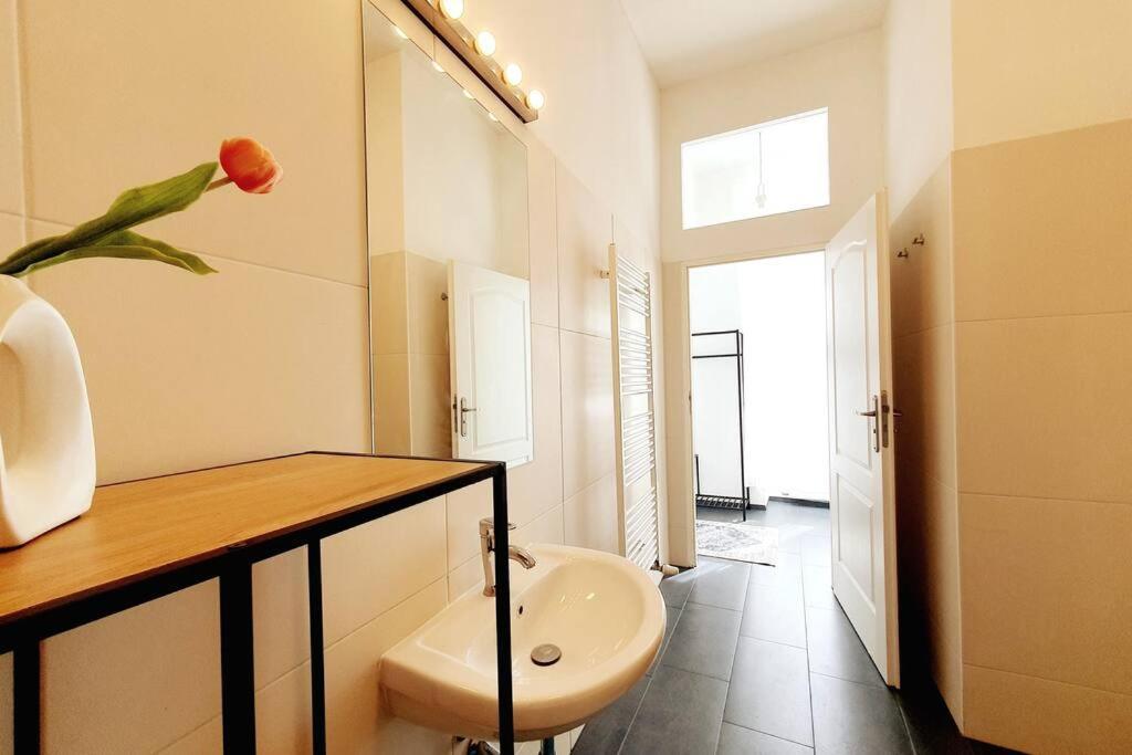 Savoir Vivre Apartments Rosinagasse Вена Экстерьер фото