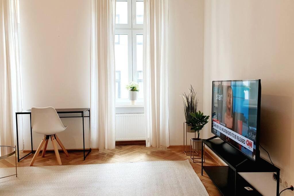Savoir Vivre Apartments Rosinagasse Вена Экстерьер фото